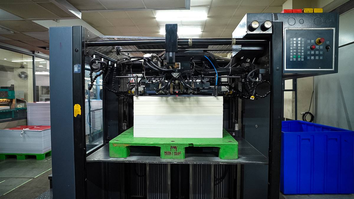 Manroland Offset Press - Hira Print